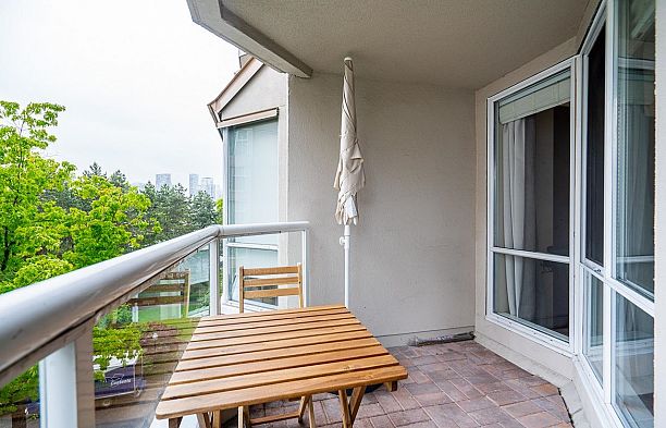 613 518 MOBERLY ROAD False Creek