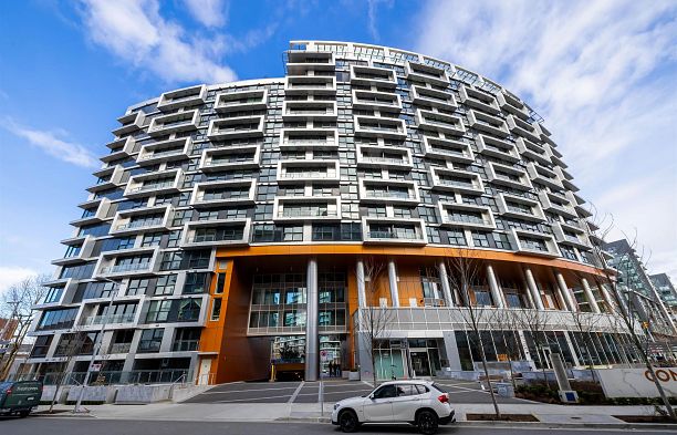 914 1768 COOK STREET False Creek