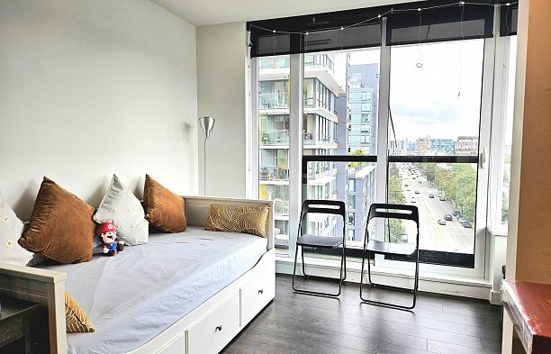 914 1768 COOK STREET False Creek