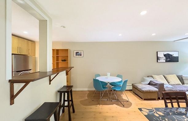 103 2330 MAPLE STREET Kitsilano