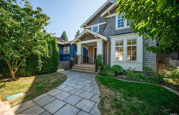 4474 W 15TH AVENUE Point Grey