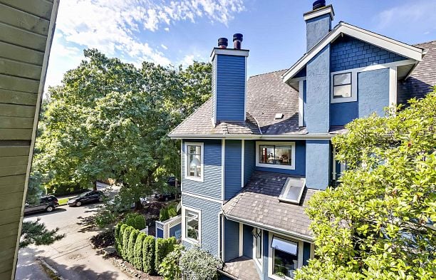 2415 W 6TH AVENUE Kitsilano