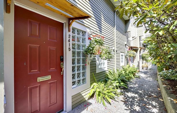 2415 W 6TH AVENUE Kitsilano