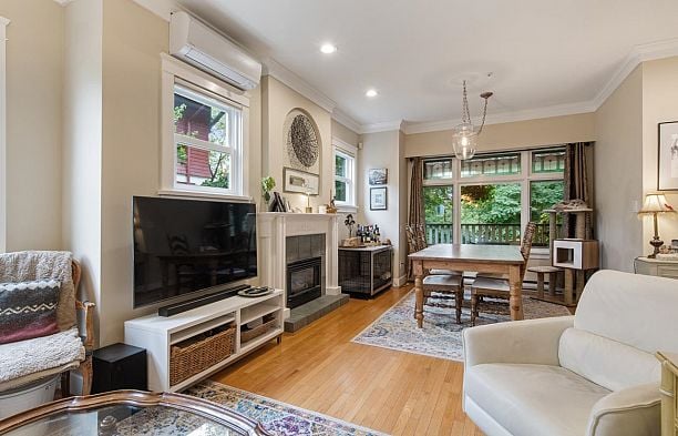 1915 W 13TH AVENUE Kitsilano