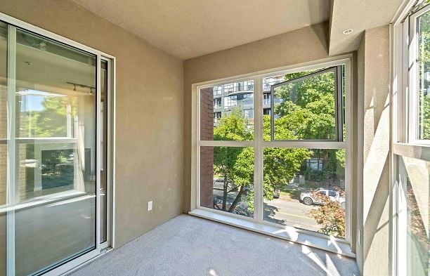 304 2268 W 12TH AVENUE Kitsilano