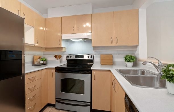 304 2268 W 12TH AVENUE Kitsilano