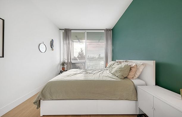 412 2528 MAPLE STREET Kitsilano