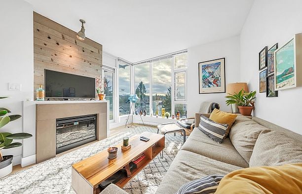 412 2528 MAPLE STREET Kitsilano