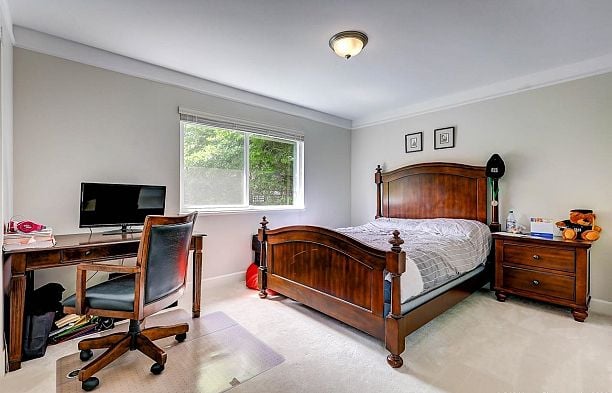 4333 LOCARNO CRESCENT Point Grey