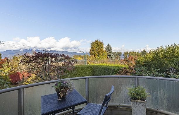 4444 W 2ND AVENUE Point Grey