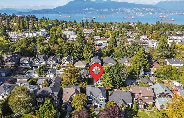 4459 W 12TH AVENUE Point Grey