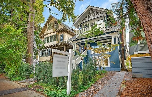 1 3536 POINT GREY ROAD Kitsilano