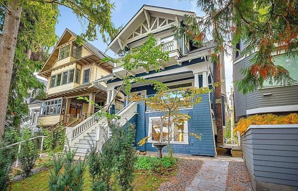 1 3536 POINT GREY ROAD Kitsilano