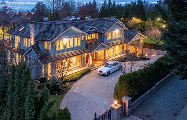 1188 W 55TH AVENUE South Granville