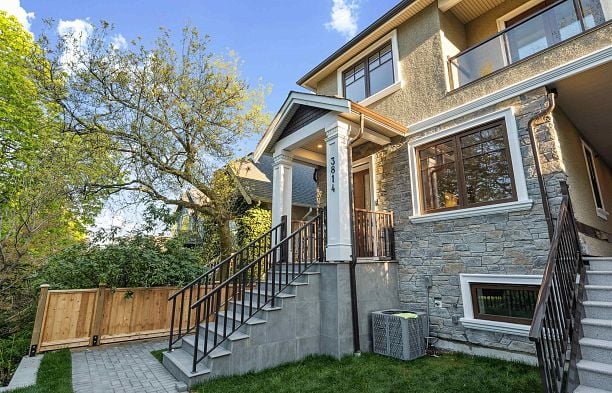 3814 W 15TH AVENUE Point Grey