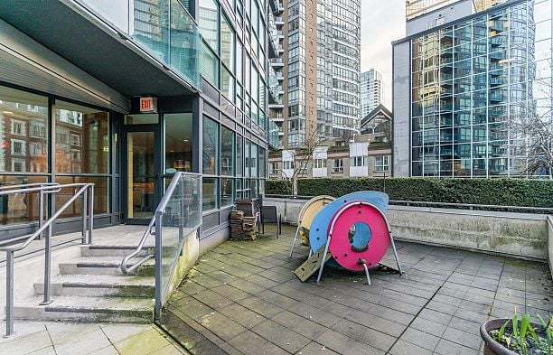 2104 1189 MELVILLE STREET Coal Harbour