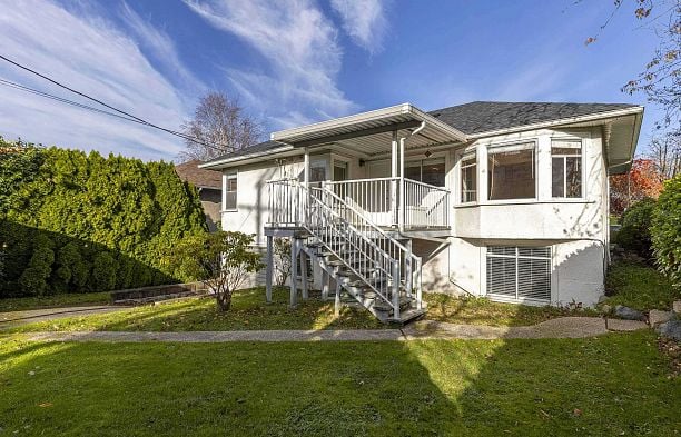 3806 W 3RD AVENUE Point Grey