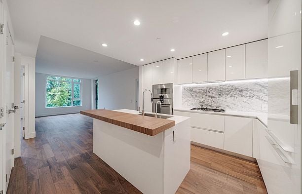 304 7428 ALBERTA STREET South Cambie