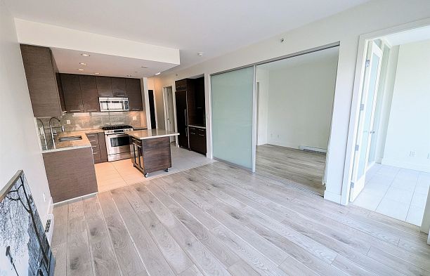 407 2528 MAPLE STREET Kitsilano