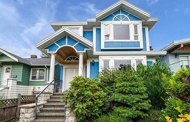 1611 W 64TH AVENUE South Granville