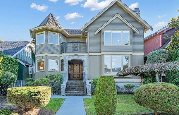 4072 W 11TH AVENUE Point Grey