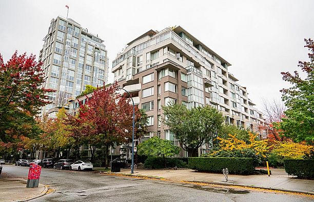 309 1288 MARINASIDE CRESCENT Yaletown