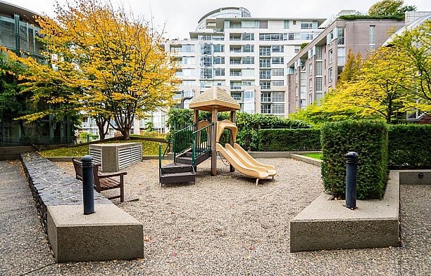 309 1288 MARINASIDE CRESCENT Yaletown