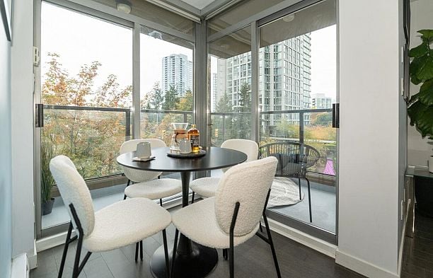 406 989 BEATTY STREET Yaletown