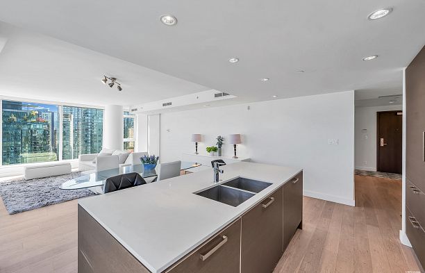 2302 1499 W PENDER STREET Coal Harbour