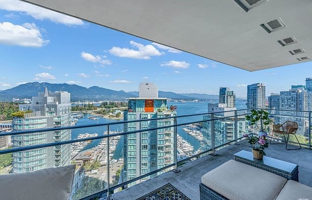 2302 1499 W PENDER STREET Coal Harbour