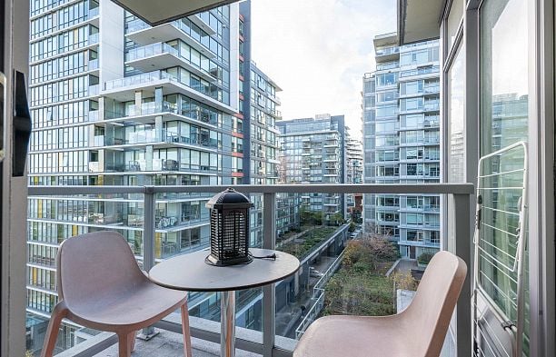 804 138 W 1ST AVENUE False Creek