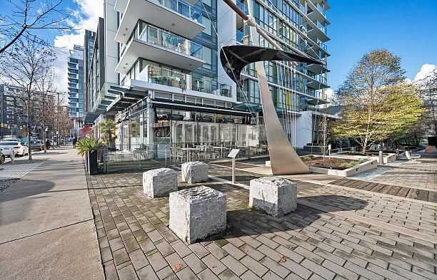 201 159 W 2ND AVENUE False Creek