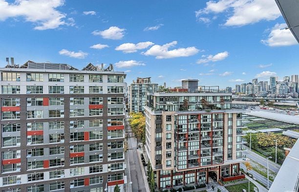 1219 1768 COOK STREET False Creek