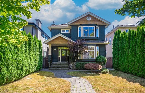 2818 W 19TH AVENUE Arbutus