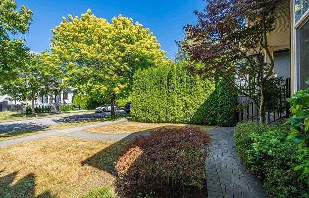 2818 W 19TH AVENUE Arbutus