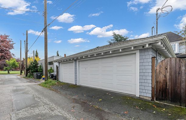 2721 W 24TH AVENUE Arbutus