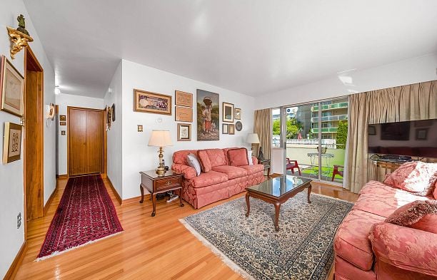 206 2409 W 43RD AVENUE Kerrisdale