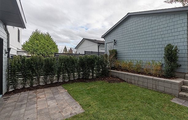 B 3858 W 13TH AVENUE Point Grey