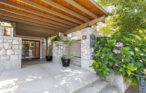 312 995 W 59TH AVENUE South Cambie