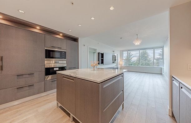 310 2102 W 48TH AVENUE Kerrisdale