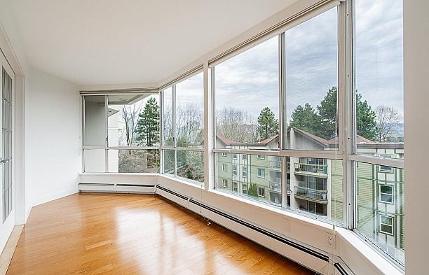 514 518 MOBERLY ROAD False Creek