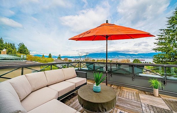 4350 LOCARNO CRESCENT Point Grey