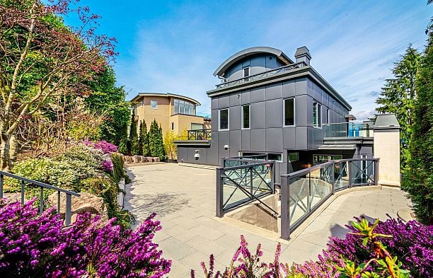 4350 LOCARNO CRESCENT Point Grey