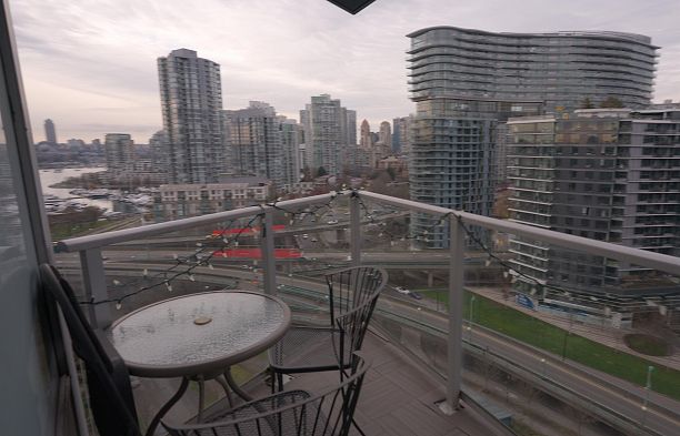 1907 918 COOPERAGE WAY Yaletown