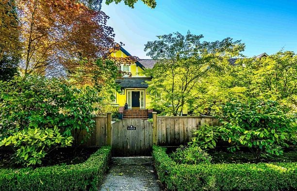 1122 W 27TH AVENUE Shaughnessy