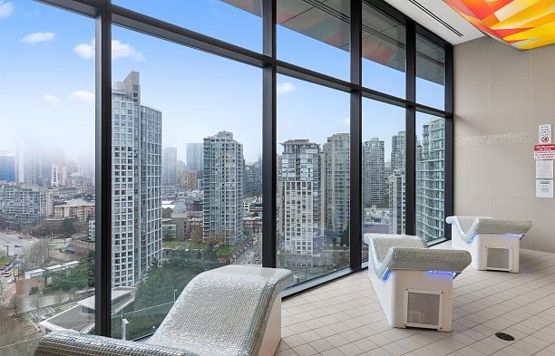 1284 87 NELSON STREET Yaletown