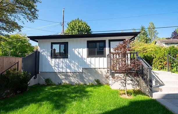 3075 COURTENAY STREET Point Grey