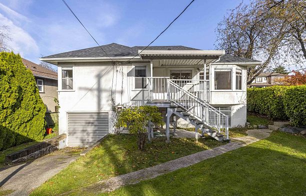 3806 W 3RD AVENUE Point Grey