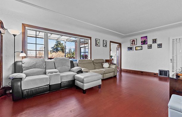 2516 COURTENAY STREET Point Grey