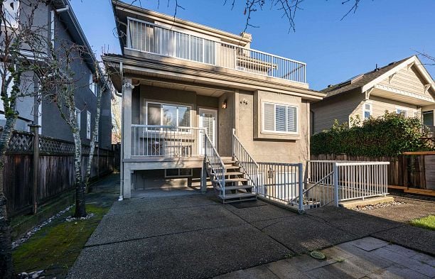 2716 W 42ND AVENUE Kerrisdale